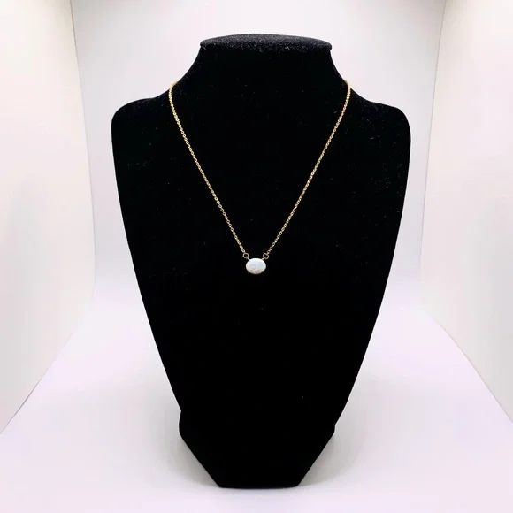 🎉Host Pick🎉 18k gold white fire opal necklace - Picture 4 of 9